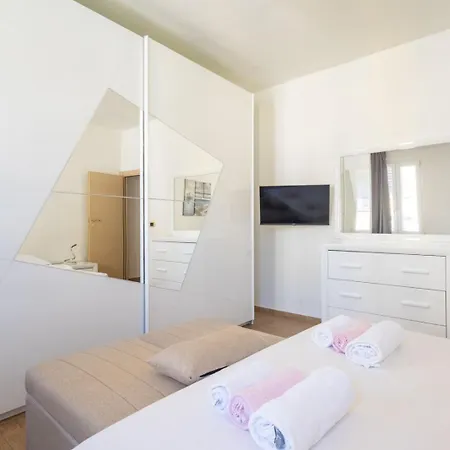 Borgo Ognissanti 6 Guests Wi-fi Апартаменты *